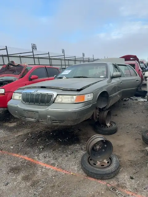 Photo of 2001 Mercury Grand Marquis