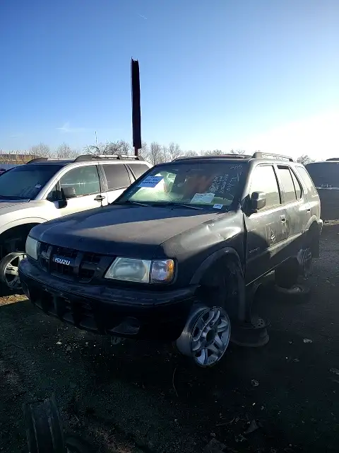Photo of 2003 Isuzu Rodeo