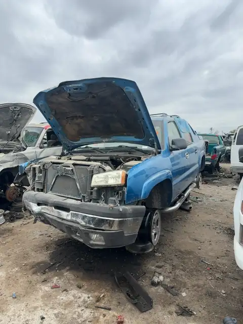 Photo of 2004 Chevrolet Avalanche