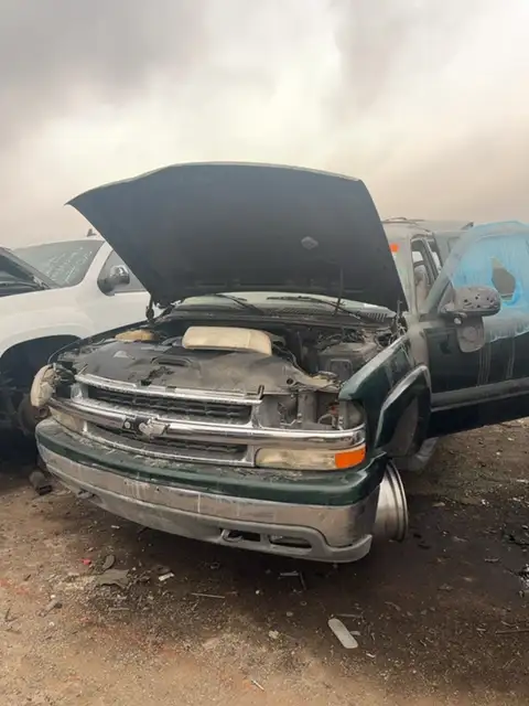 Photo of 2002 Chevrolet Suburban