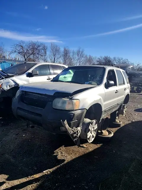 Photo of 2003 Ford Escape