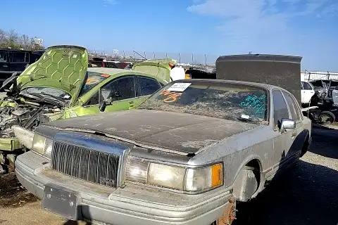 Photo of 1992 Lincoln Town Car