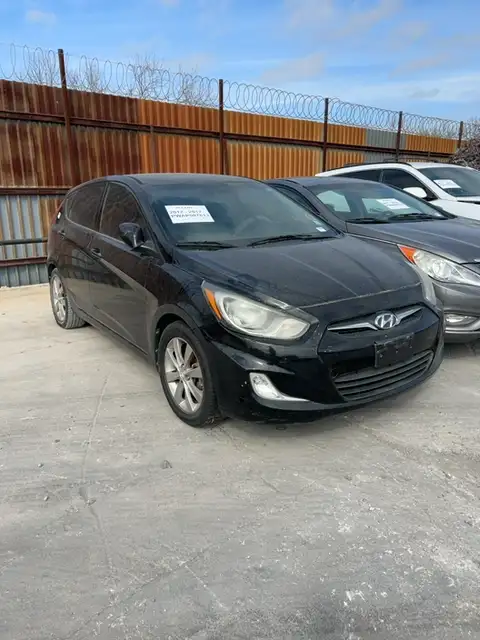 Photo of 2012 Hyundai Accent
