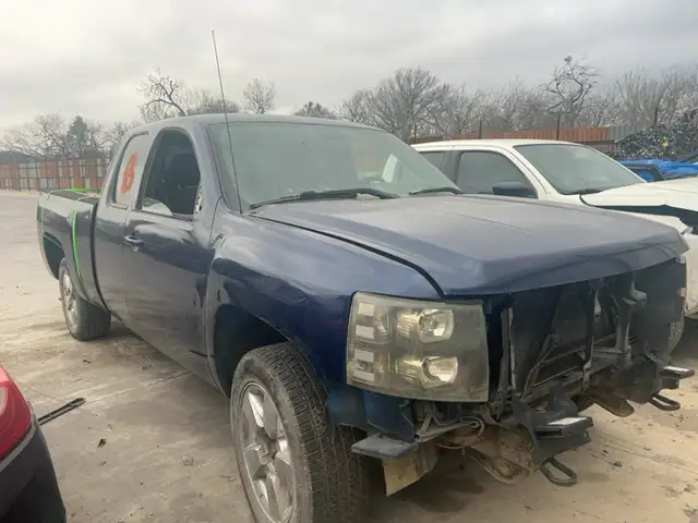 Photo of 2010 Chevrolet Silverado