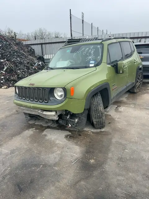 Photo of 2016 Jeep Renegade