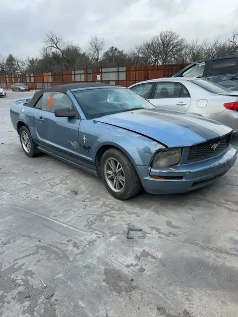 Photo of 2005 Ford Mustang