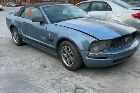 Photo of 2005 Ford Mustang