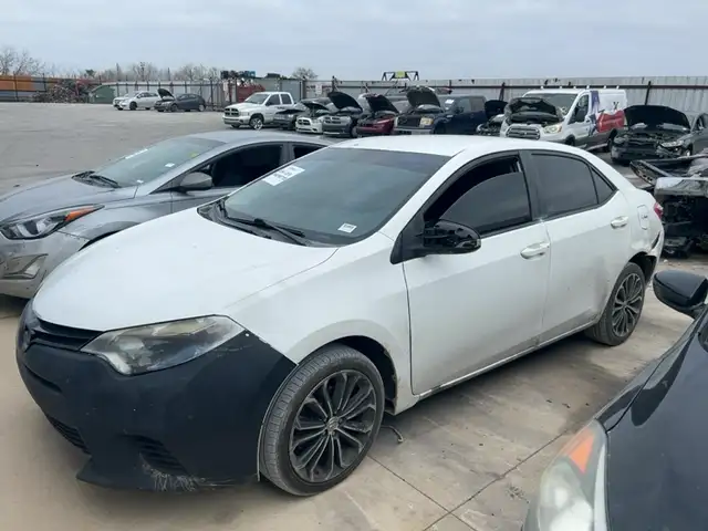 Photo of 2016 Toyota Corolla