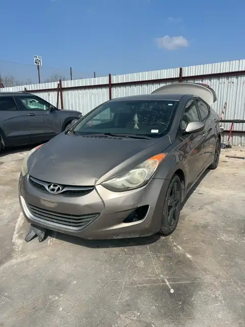 Photo of 2013 Hyundai Elantra