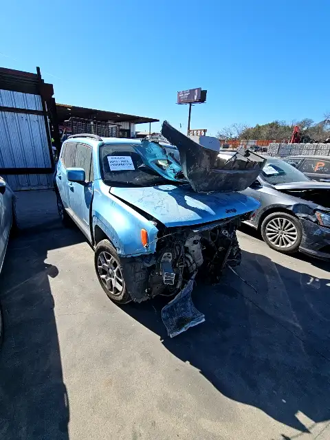 Photo of 2015 Jeep Renegade
