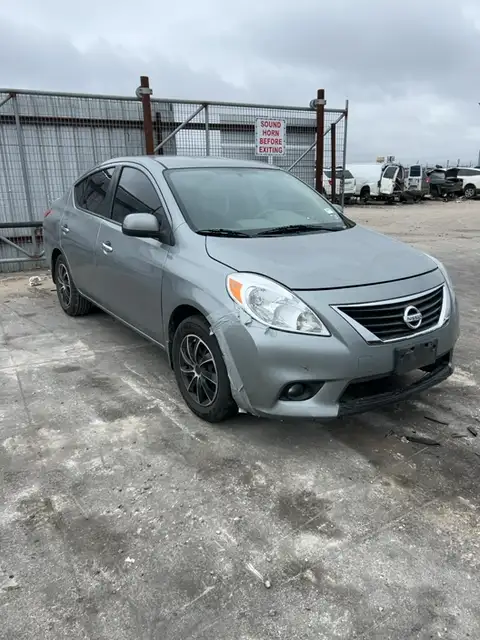 Photo of 2012 Nissan Versa
