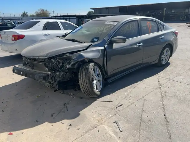 Photo of 2014 Nissan Altima