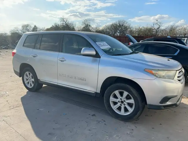 Photo of 2013 Toyota Highlander