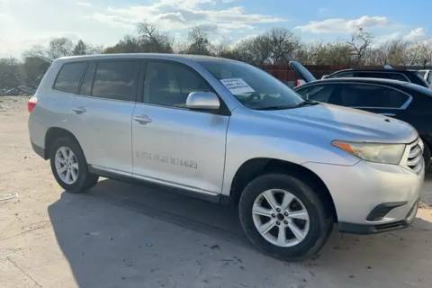 Photo of 2013 Toyota Highlander