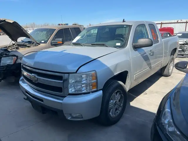 Photo of 2011 Chevrolet Silverado