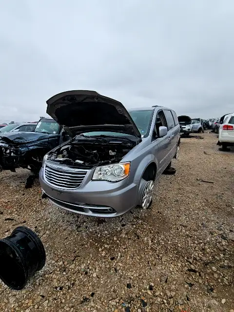 Photo of 2016 Chrysler Town & Country