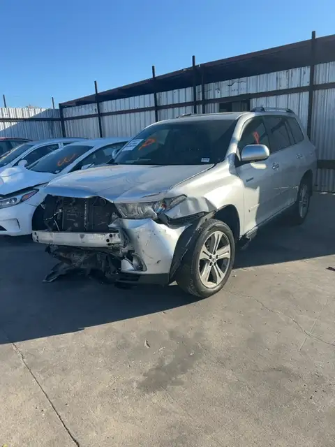 Photo of 2012 Toyota Highlander