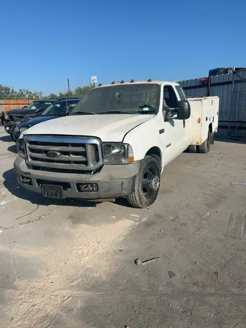 Photo of 2004 Ford F-350