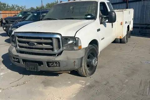 Photo of 2004 Ford F-350