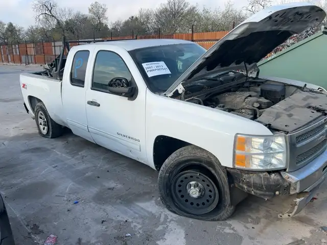 Photo of 2012 Chevrolet Silverado