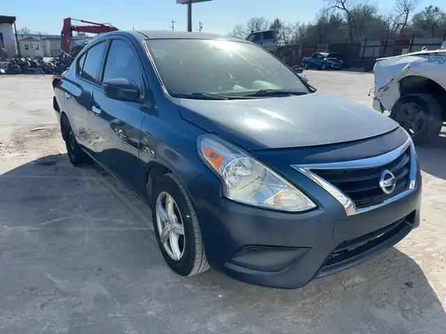 Photo of 2016 Nissan Versa