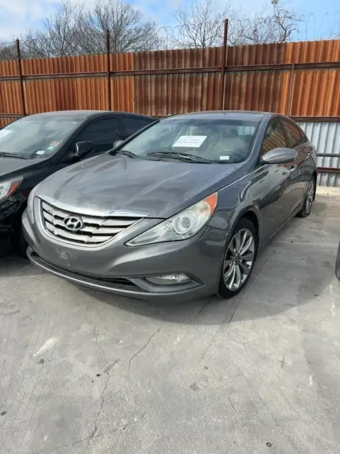 Photo of 2011 Hyundai Sonata