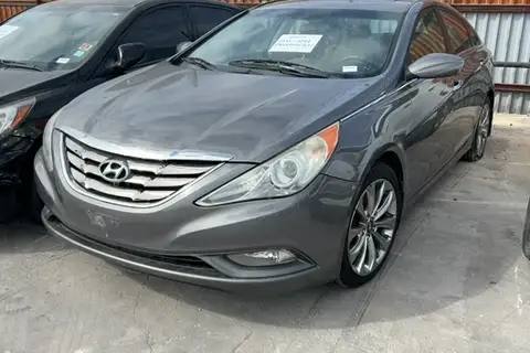 Photo of 2011 Hyundai Sonata