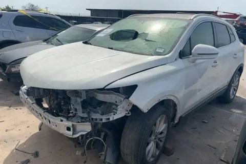 Photo of 2015 Lincoln Mkc