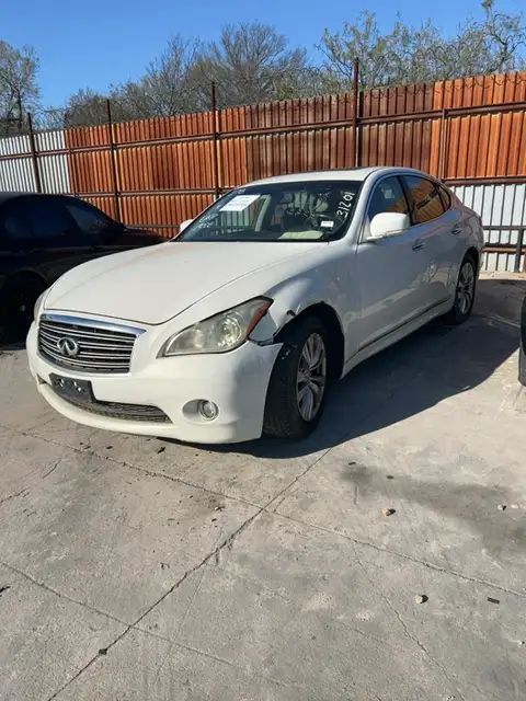 Photo of 2012 Infiniti M37