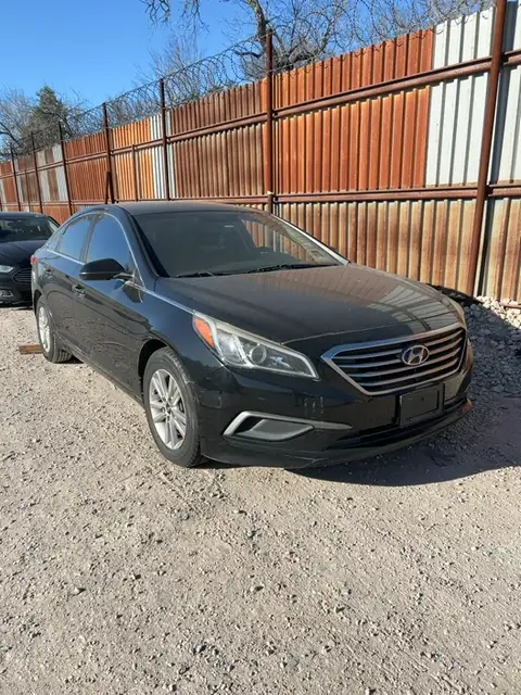 Photo of 2016 Hyundai Sonata