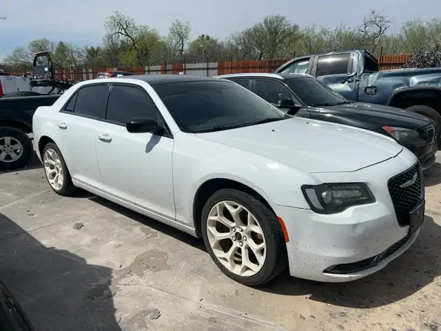 Photo of 2018 Chrysler 300