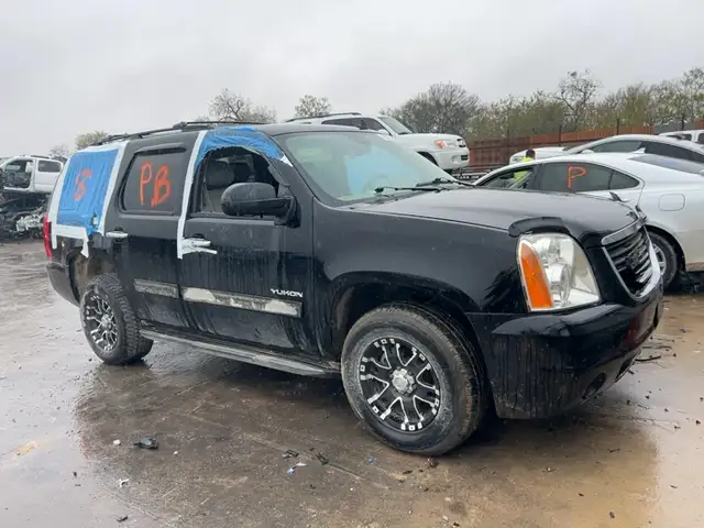 Photo of 2011 Gmc Yukon