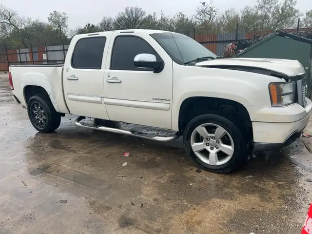 Photo of 2012 Gmc Sierra