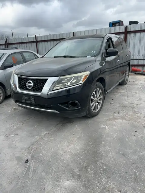 Photo of 2014 Nissan Pathfinder
