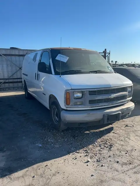 Photo of 2002 Chevrolet Express