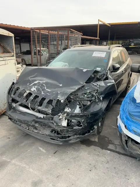Photo of 2015 Jeep Cherokee