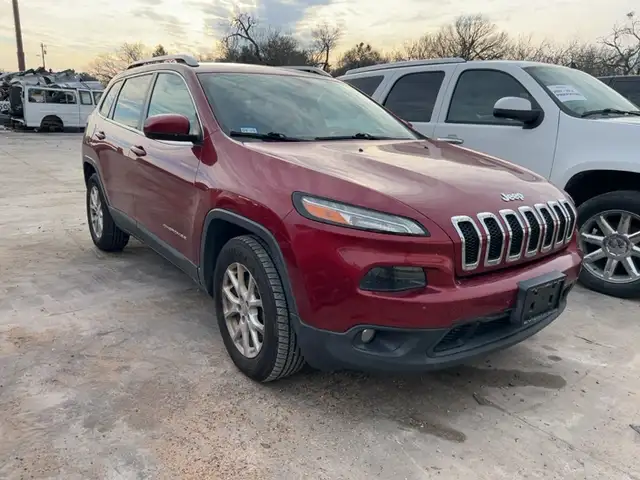 Photo of 2015 Jeep Cherokee