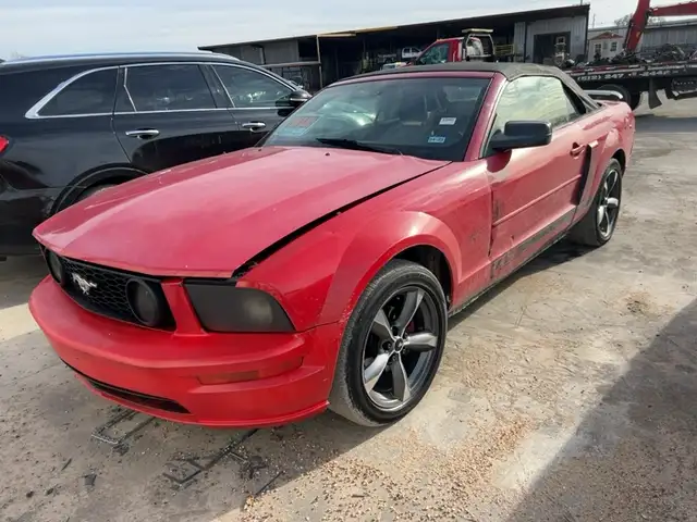 Photo of 2006 Ford Mustang