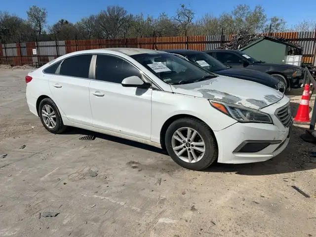 Photo of 2016 Hyundai Sonata