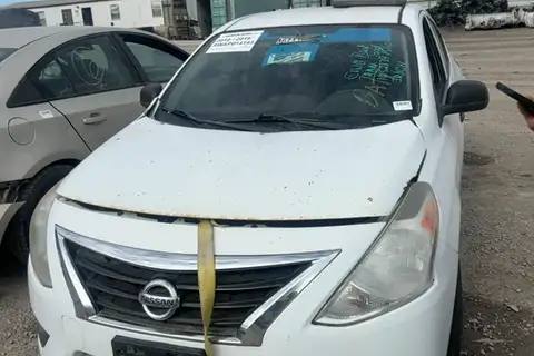 Photo of 2015 Nissan Versa