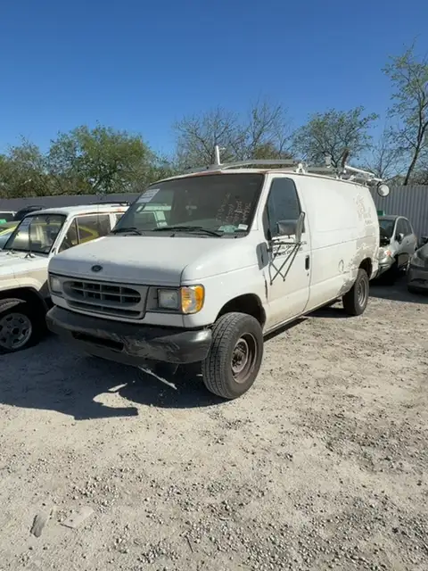 Photo of 2002 Ford Econoline