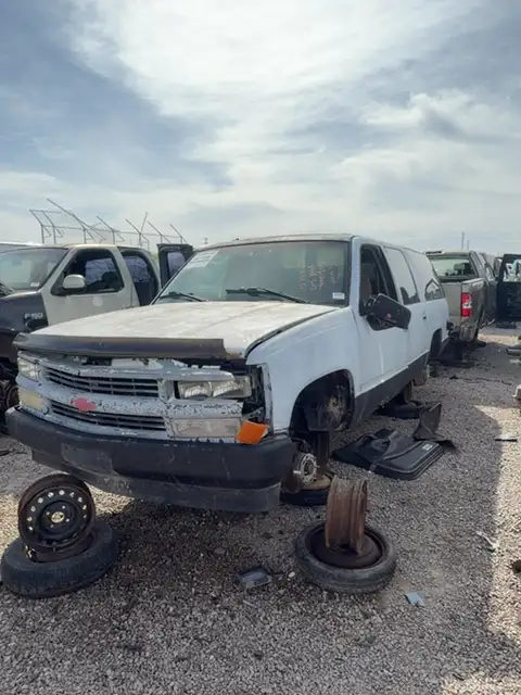 Photo of 1997 Chevrolet Suburban