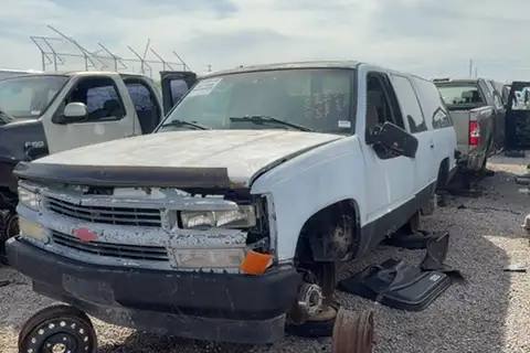 Photo of 1997 Chevrolet Suburban