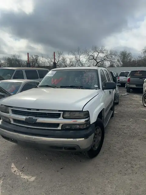 Photo of 2004 Chevrolet Tahoe