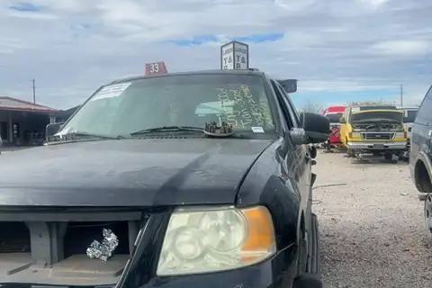 Photo of 2004 Ford Expedition