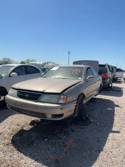 Photo of 1999 Toyota Avalon