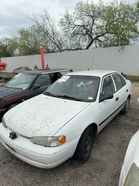 Photo of 2002 Chevrolet Prizm