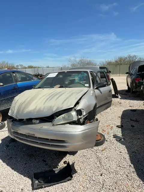 Photo of 2002 Chevrolet Prizm
