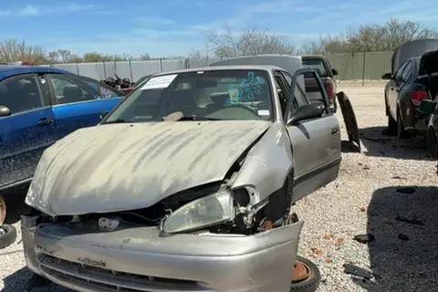 Photo of 2002 Chevrolet Prizm