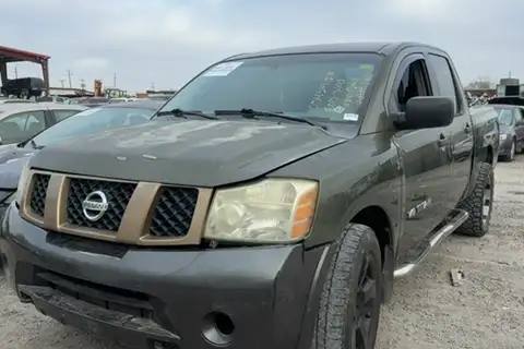 Photo of 2005 Nissan Titan